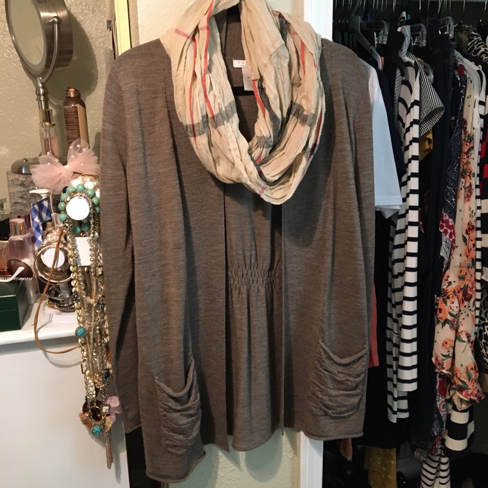 Amazing Merino 100% Wool 
Cardigan/Throw Over